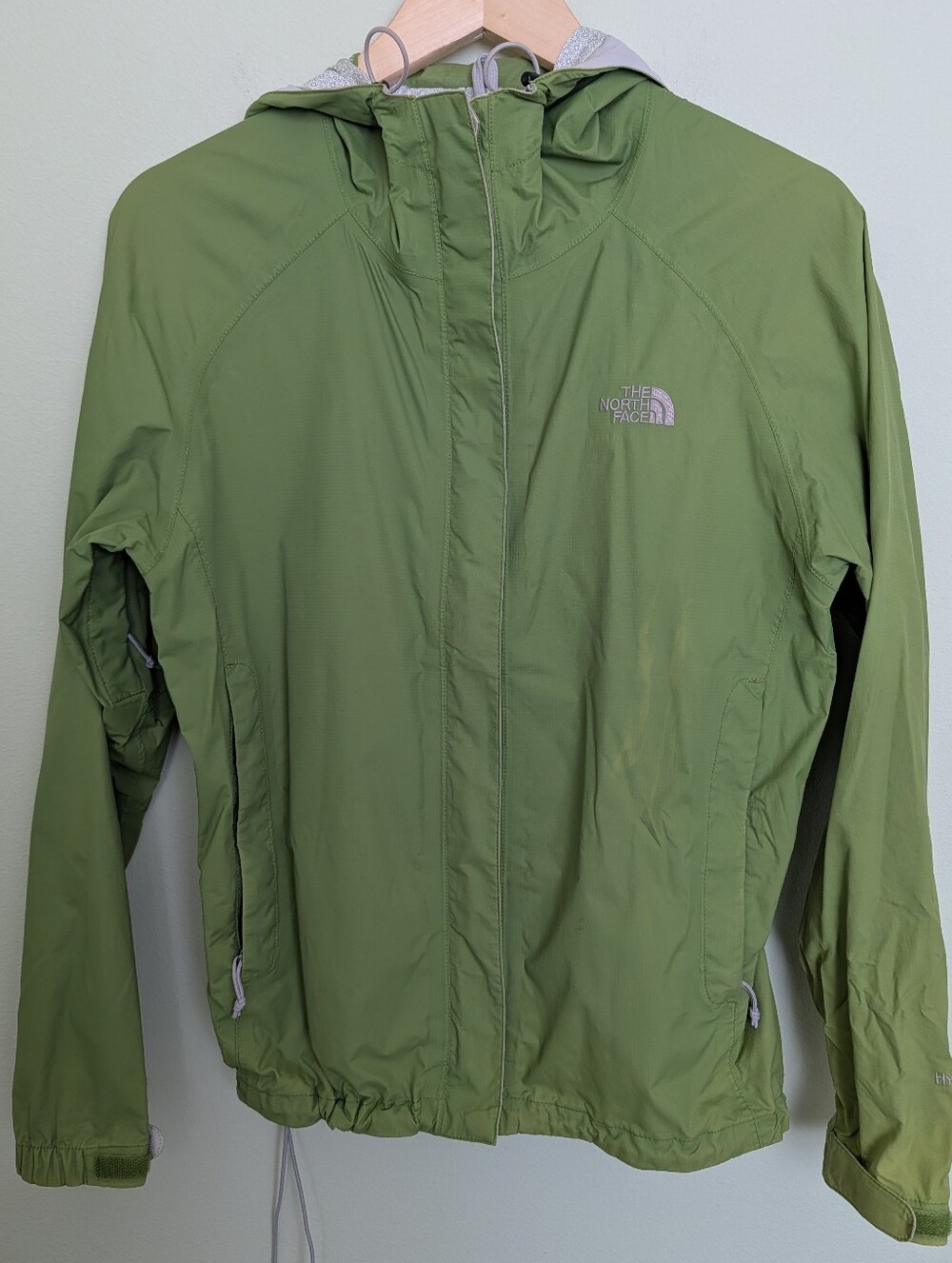 The North Face HyVent DT Women’s Medium Green Hooded Rain Jacket Hiking Shell